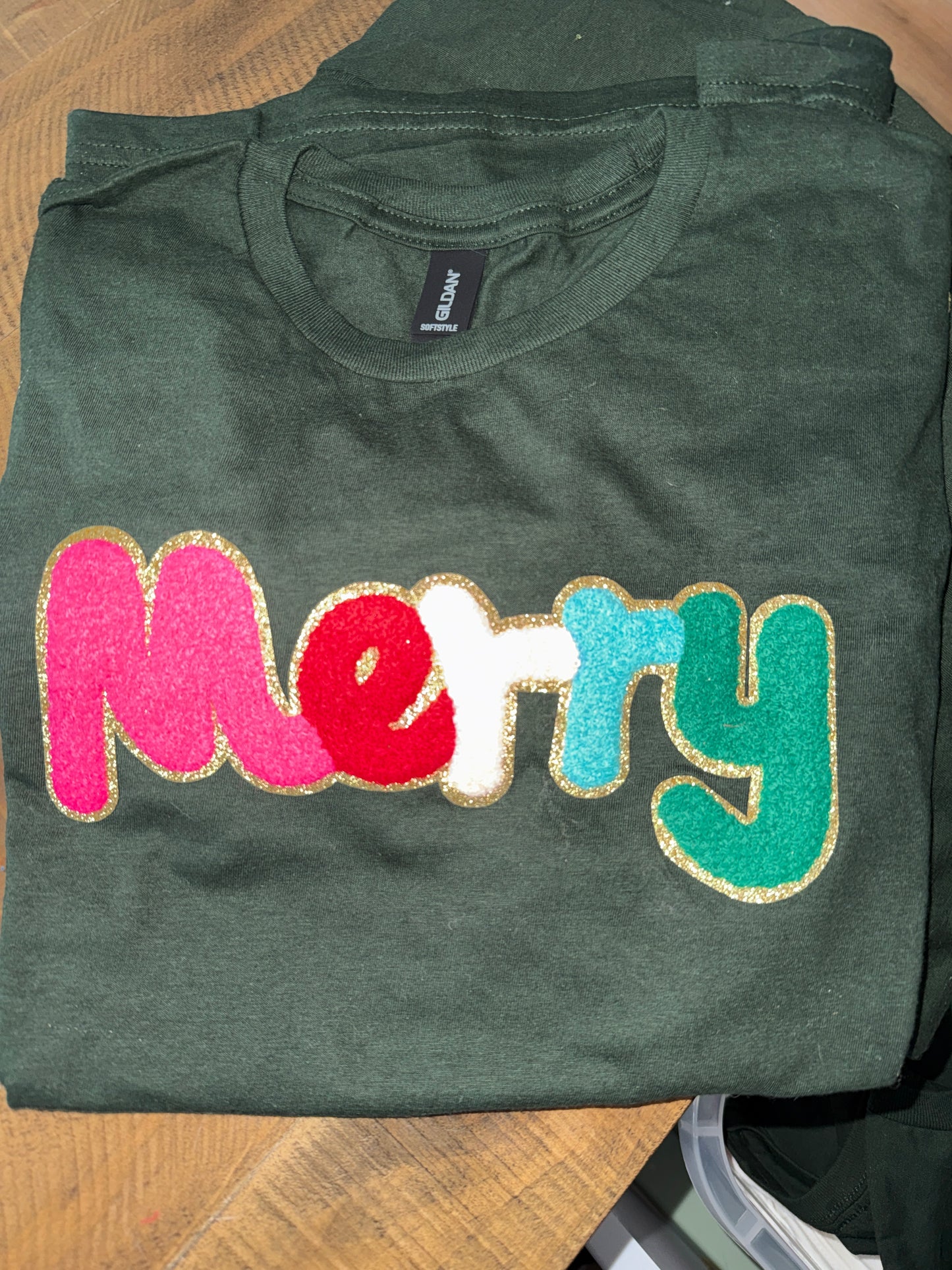 Merry Ombré Patch - Green tee