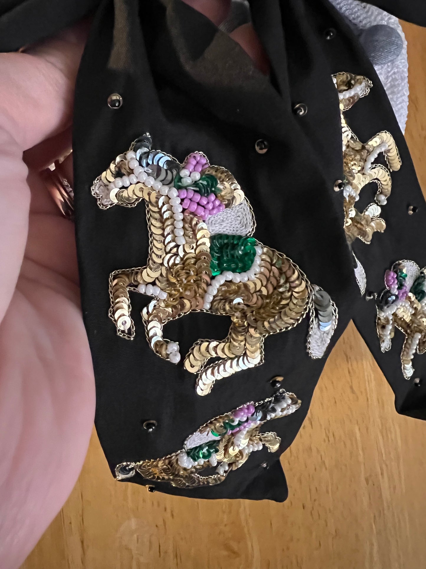 Run for the Roses Bow