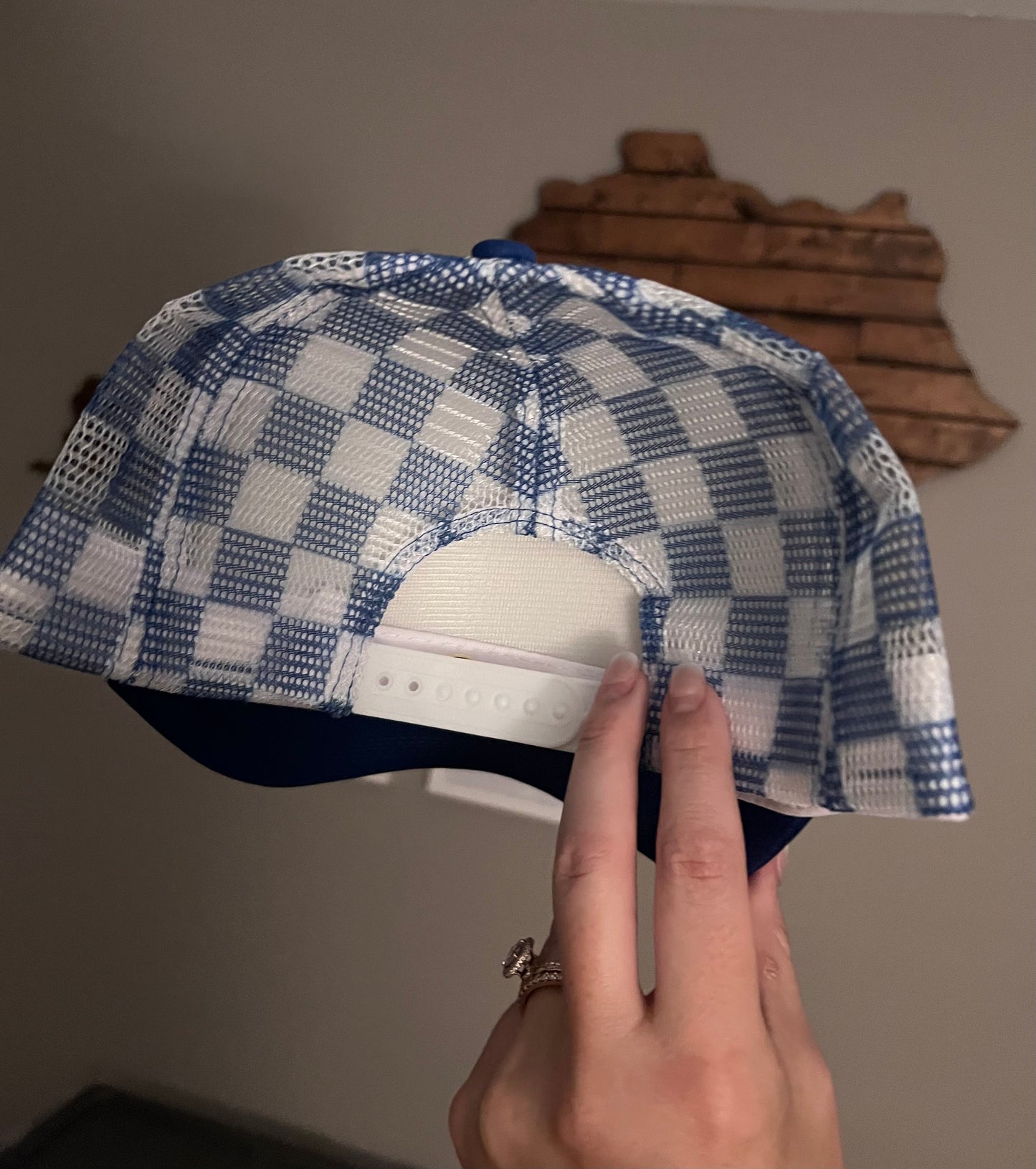 KY Wink Smiley Checkered Trucker Hat